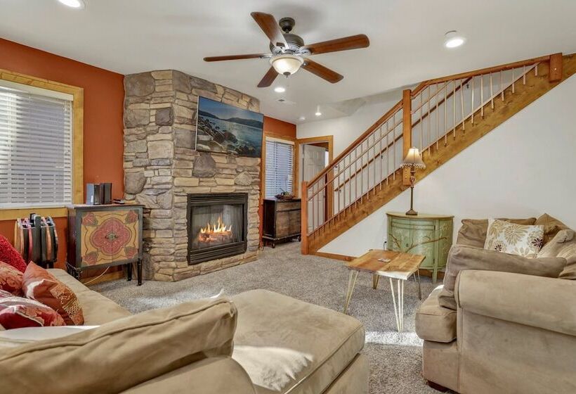 Knotty Pines Log Cabin #2414