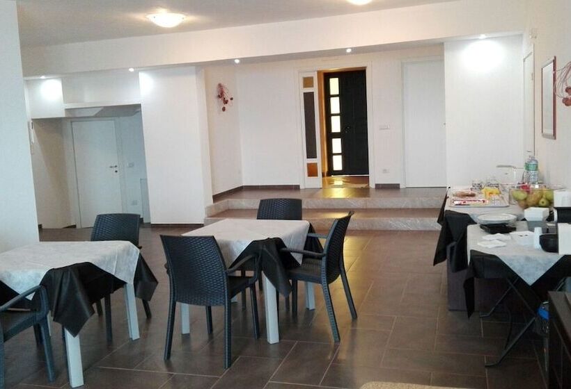 La Nave Sul Mare Di Taormina B&b