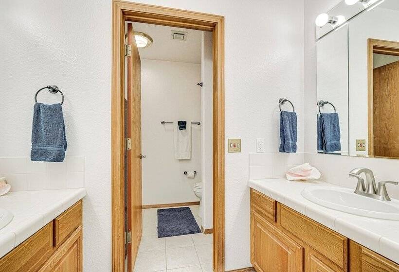 Lake Havasu City Home W/ Patios & Saltwater Pool!