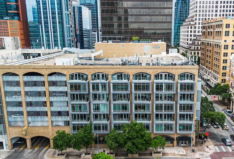 Littlefield Lofts, Hosted By Placemakr   6th Street