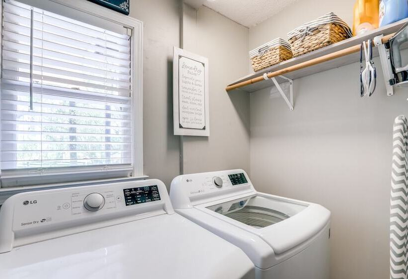 Hot Tub & Hiking Trails: Luxe Georgia Farm Retreat