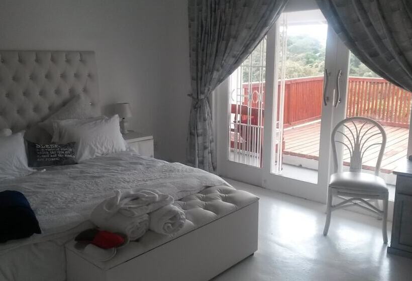 Mhlangeni Lodge B&b   Adults Only