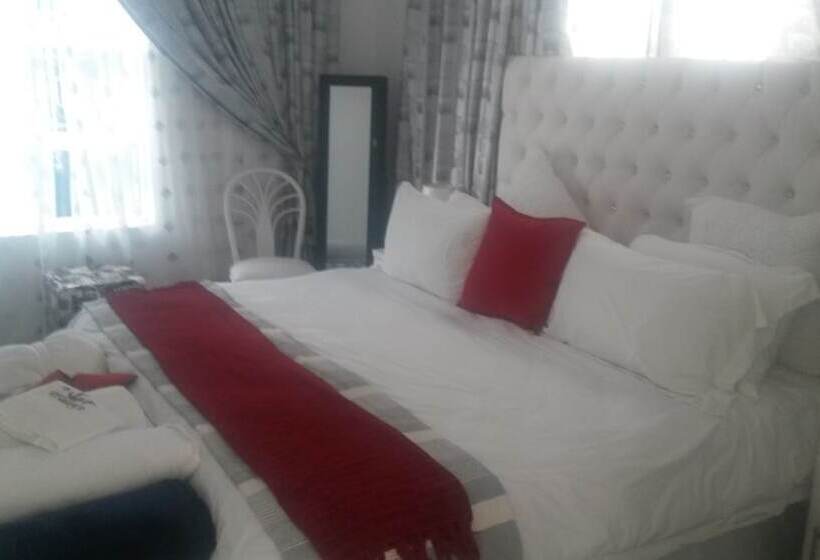 Mhlangeni Lodge B&b   Adults Only