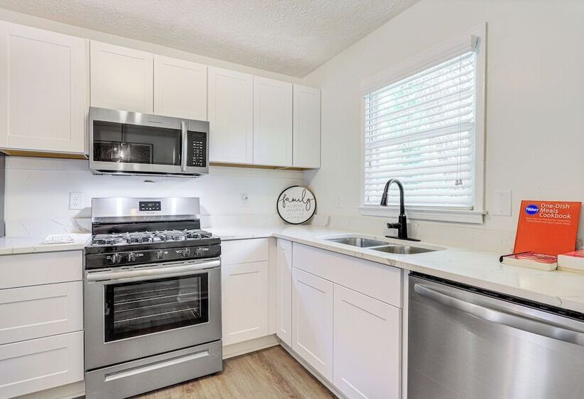 Modern Conyers Retreat   9 Mi To Arabia Mountain!