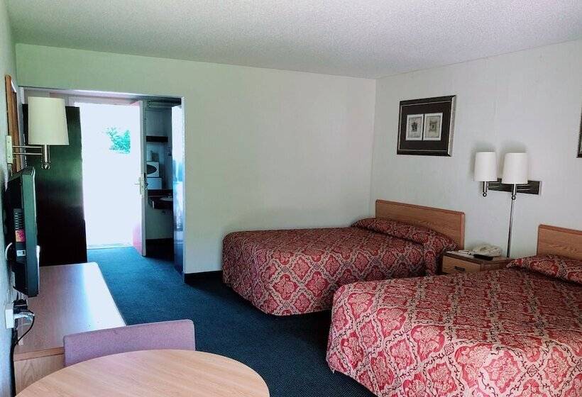 فندق على الطريق Hometown Inn