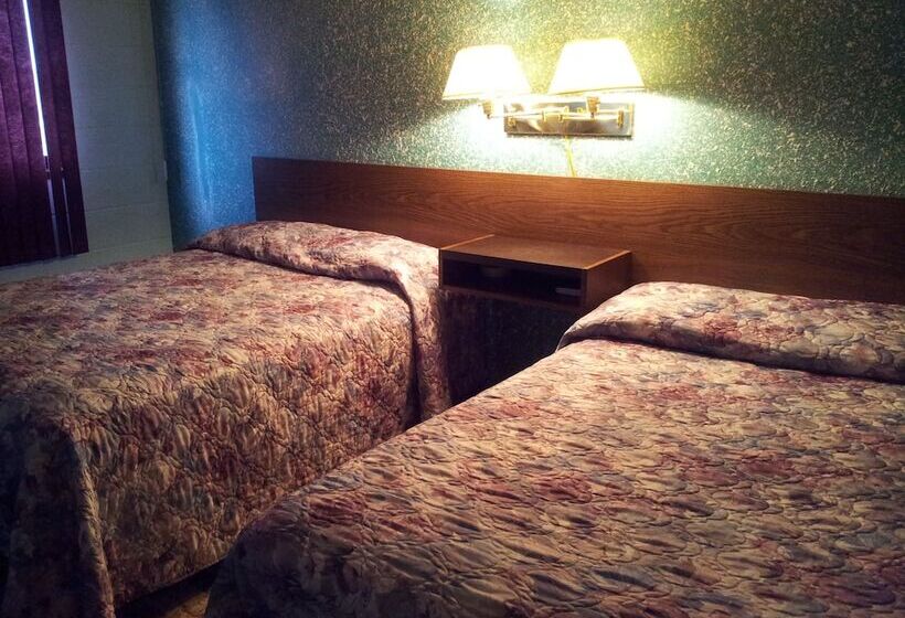 فندق على الطريق Mile Zero Motor Inn