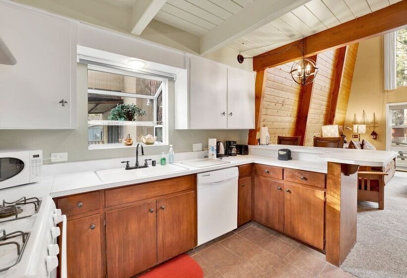 Mountain Pines Cottage #2349