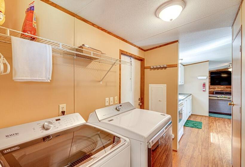 Nancy Cabin W/ Fire Pit Near Lake Cumberland!