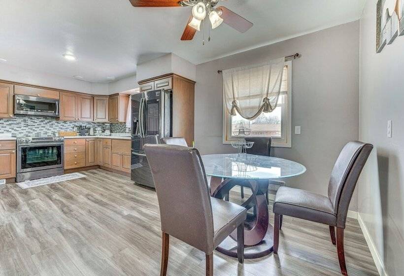 Newly Remodeled Home In Storm Lake W/ Private Yard