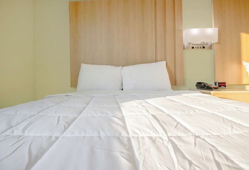 Oyo Hotel Adairsville Calhoun South I 75