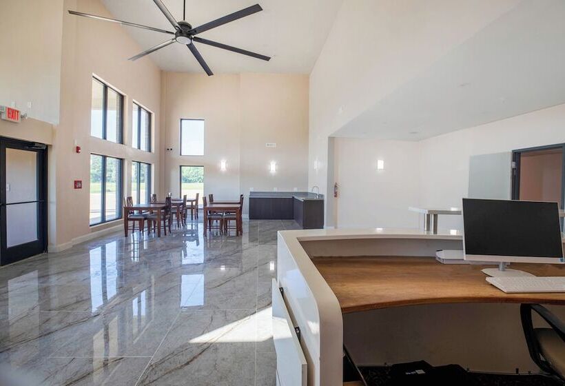 Oyo Hotel Adairsville Calhoun South I 75