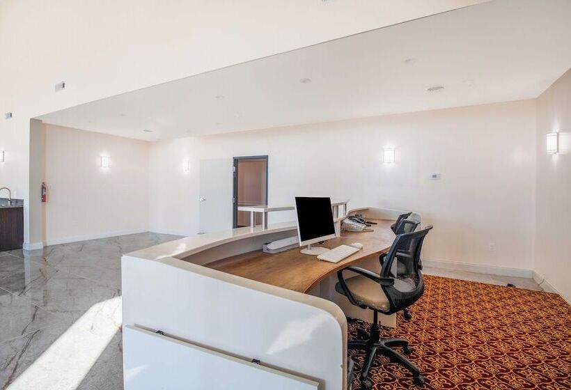 Oyo Hotel Adairsville Calhoun South I 75