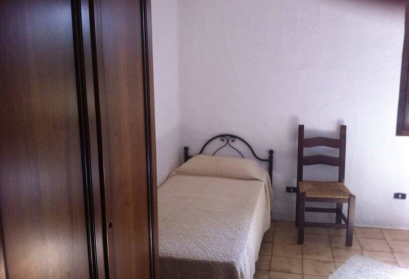 פנסיון Ai Monti Del Gennargentu