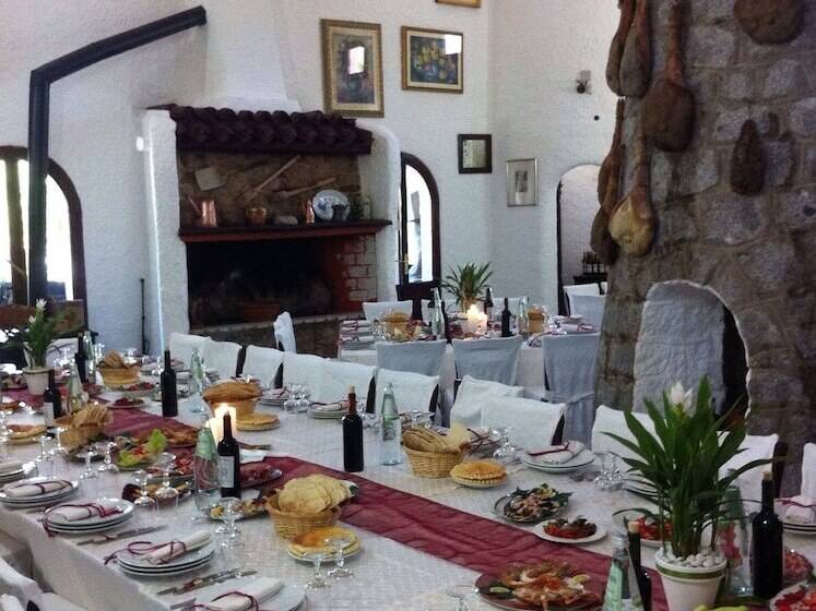 פנסיון Ai Monti Del Gennargentu