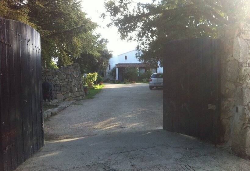 פנסיון Ai Monti Del Gennargentu