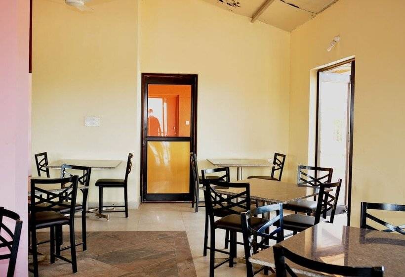 פנסיון Gomes Pousada Guest House