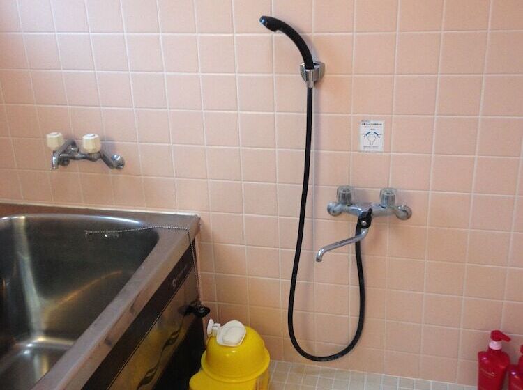 פנסיון Guest House Pono-pono