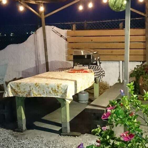 پانسیون Halfway B&b