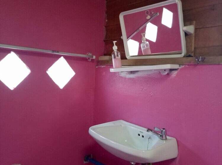 Pensió Hou Hug Chiangkhan 1