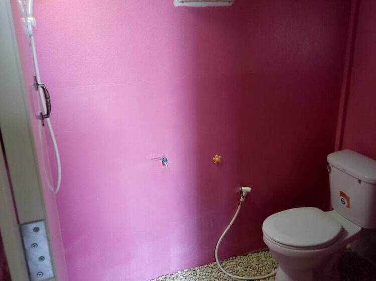 Pensió Hou Hug Chiangkhan 1