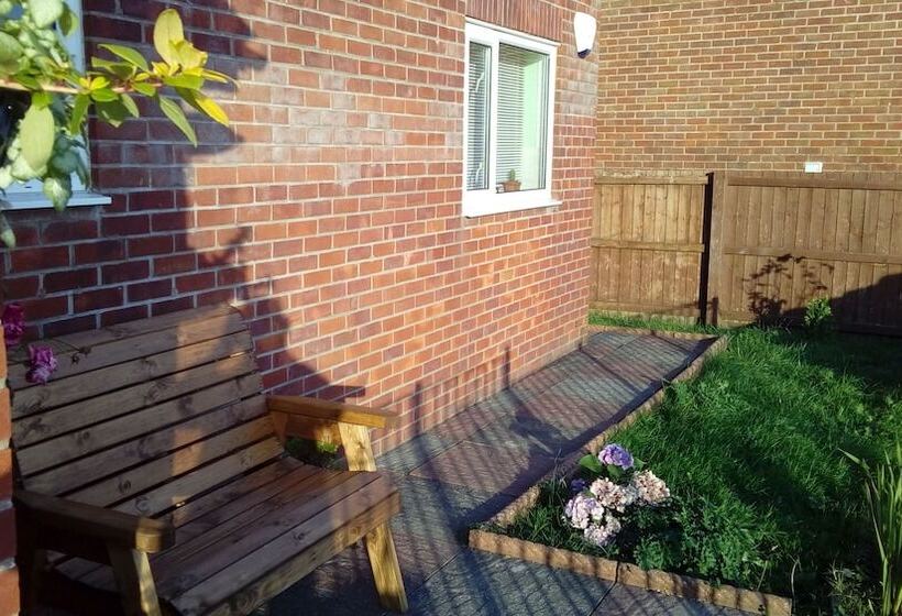 פנסיון Lavender House