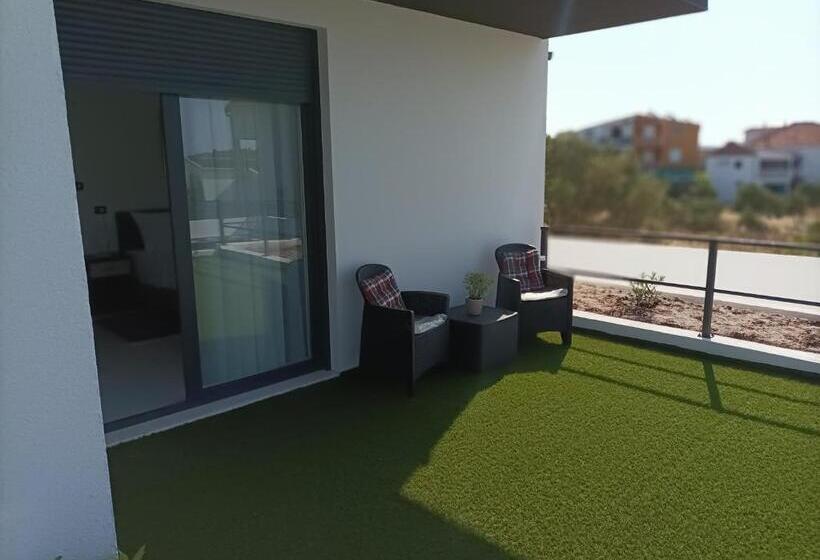 بنسيون Villa Jane Inn