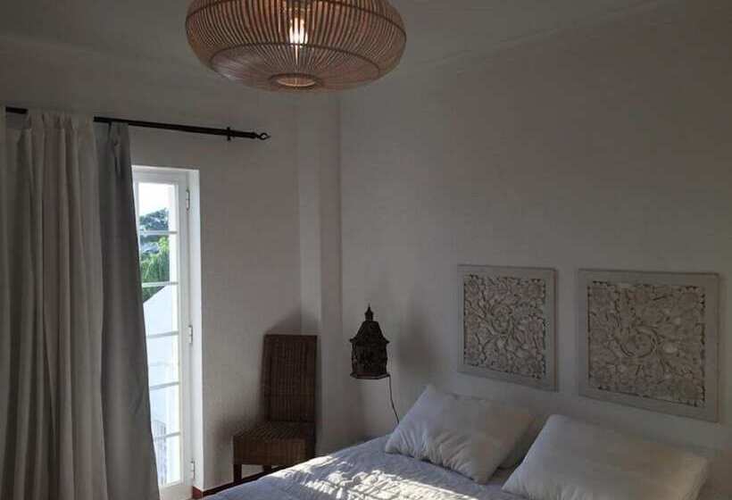 بنسيون Villa Meco