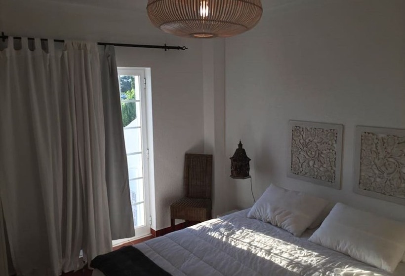 بنسيون Villa Meco