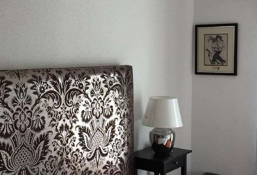 بنسيون Villa Meco