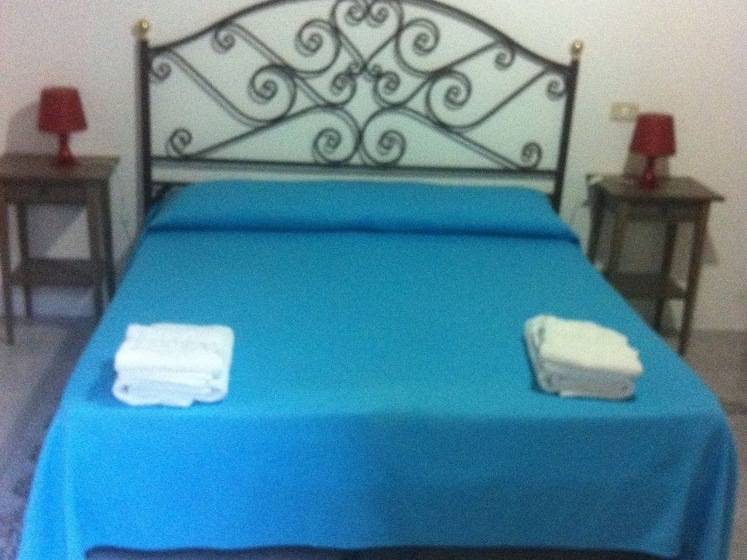 膳宿费 Villa Nives