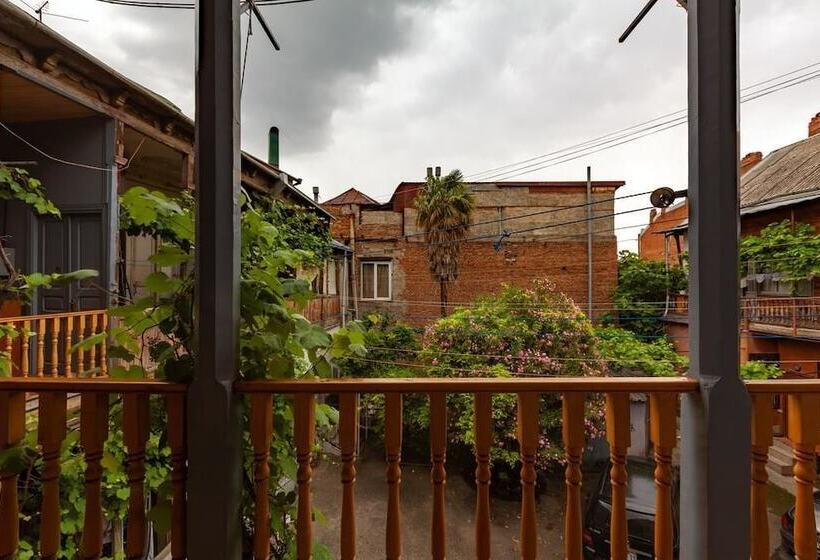 پانسیون Yard 11