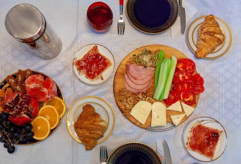 پانسیون Yard 11