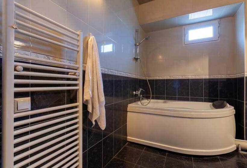 پانسیون Yard 11