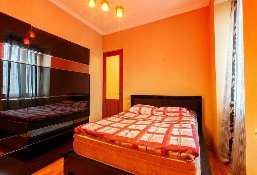 پانسیون Yard 11