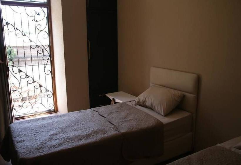 پانسیون Yard 11