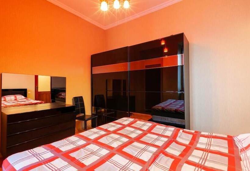 پانسیون Yard 11