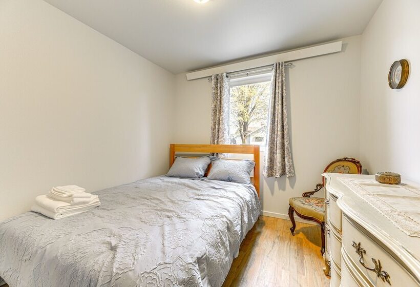 Pet Friendly Home: 29 Mi To Olympic National Park!