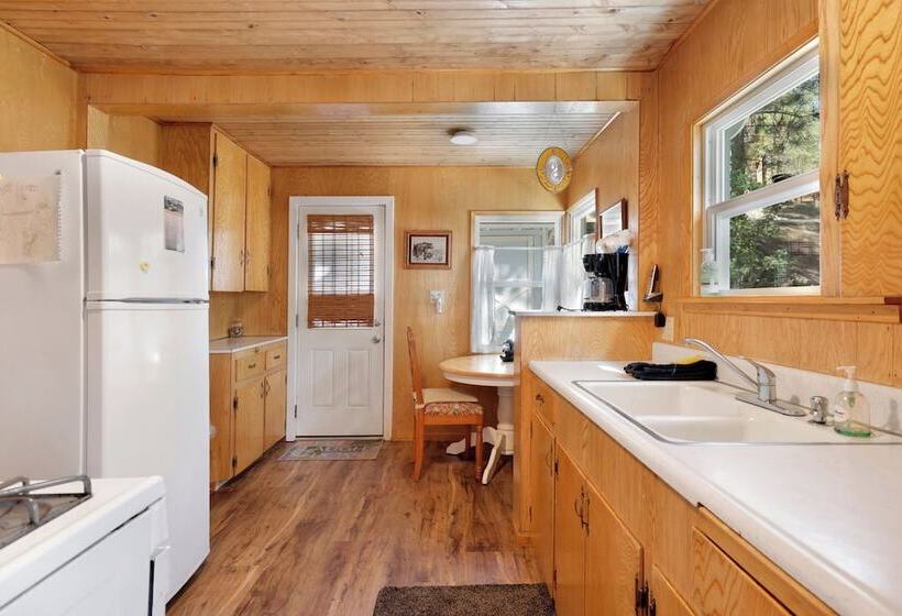 Pinglewood Cabin #2096