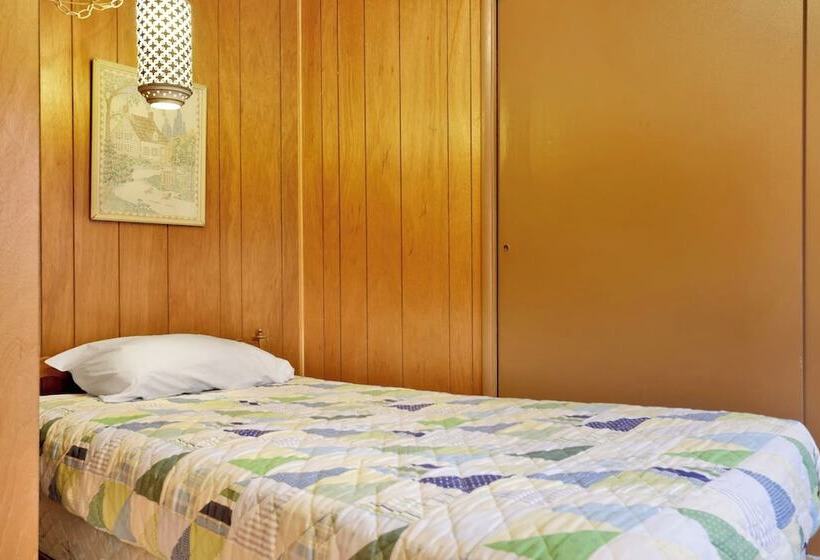 Pinglewood Cabin #2096