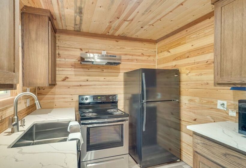 Quiet Hemphill Cabin Retreat Near Toledo Bend Lake
