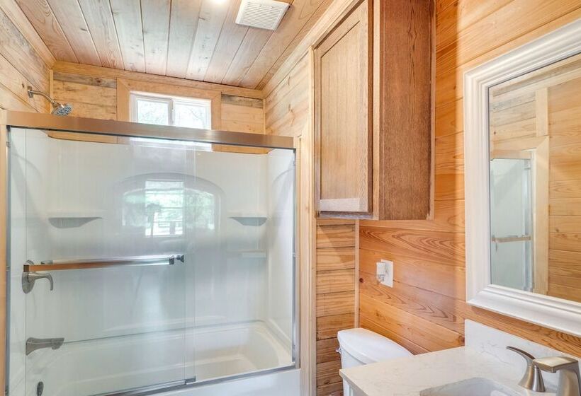 Quiet Hemphill Cabin Retreat Near Toledo Bend Lake