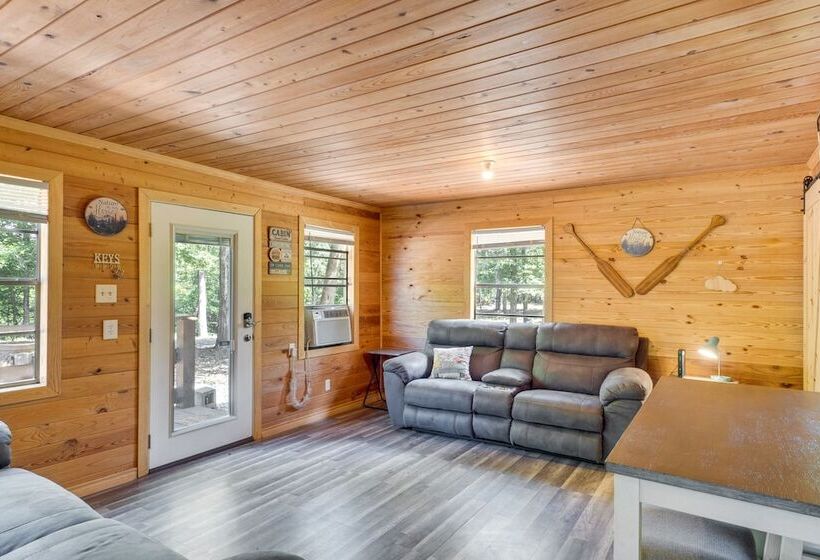 Quiet Hemphill Cabin Retreat Near Toledo Bend Lake
