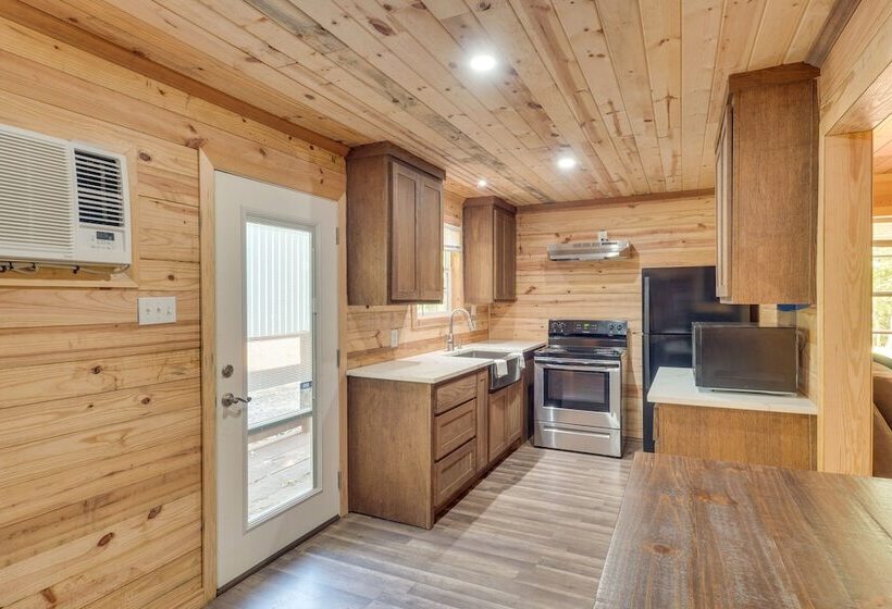 Quiet Hemphill Cabin Retreat Near Toledo Bend Lake