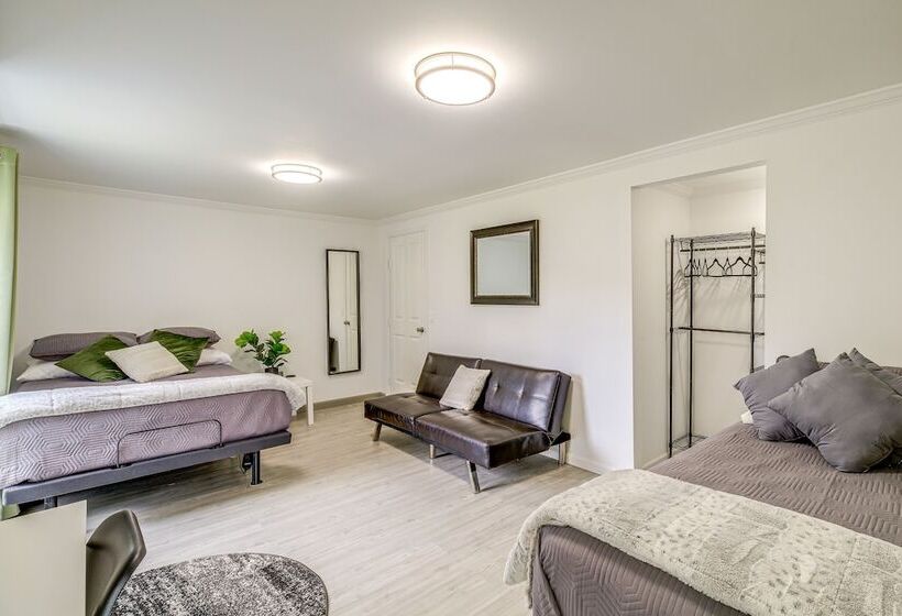 Riverfront Tennessee Retreat W/ Patio & Boat Ramp!