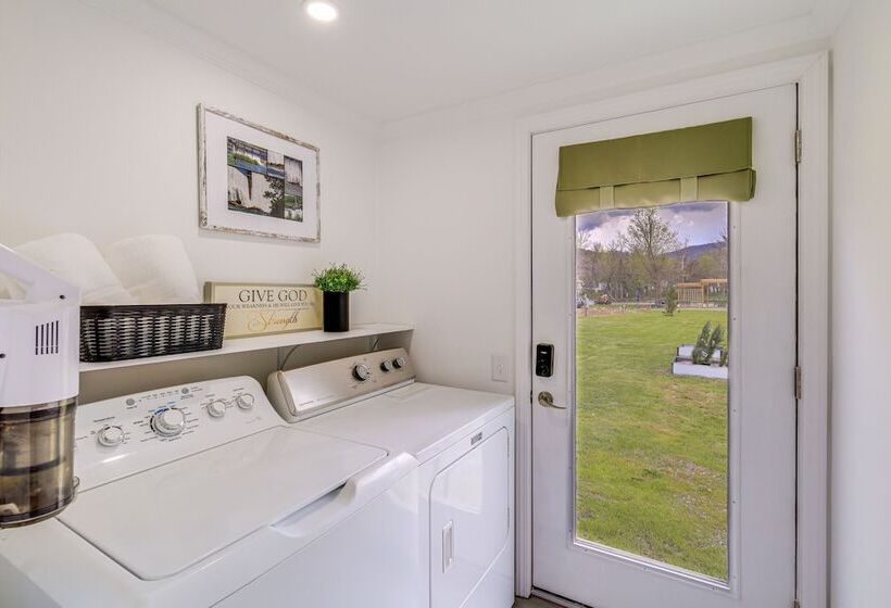 Riverfront Tennessee Retreat W/ Patio & Boat Ramp!