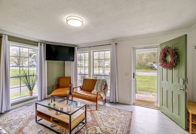 Riverfront Tennessee Retreat W/ Patio & Boat Ramp!