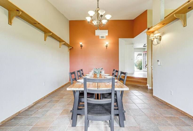 Secluded Home In The Heart Of Wine Country!