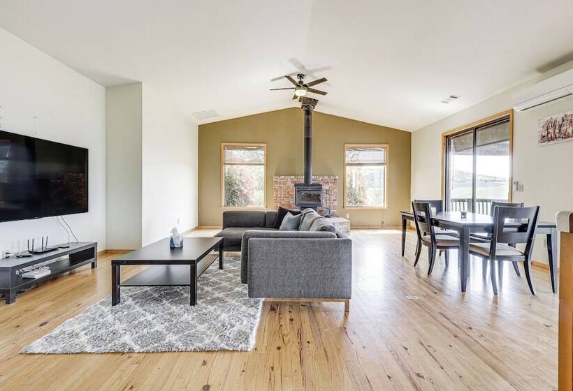 Secluded Home In The Heart Of Wine Country!