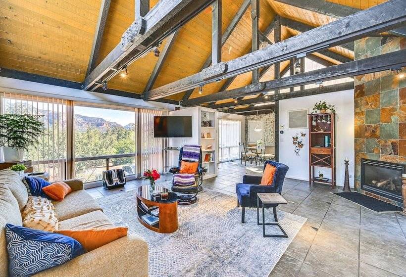 Sedona Red Rock Retreat: Walk To Hiking Trails!