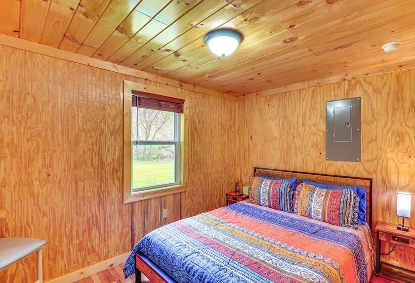 Serene Beattyville Cabin: 24 Mi To Red River Gorge